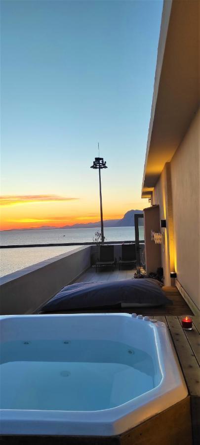 Apartmán Majestic Penthouse In The Heart Of Patra Exteriér fotografie