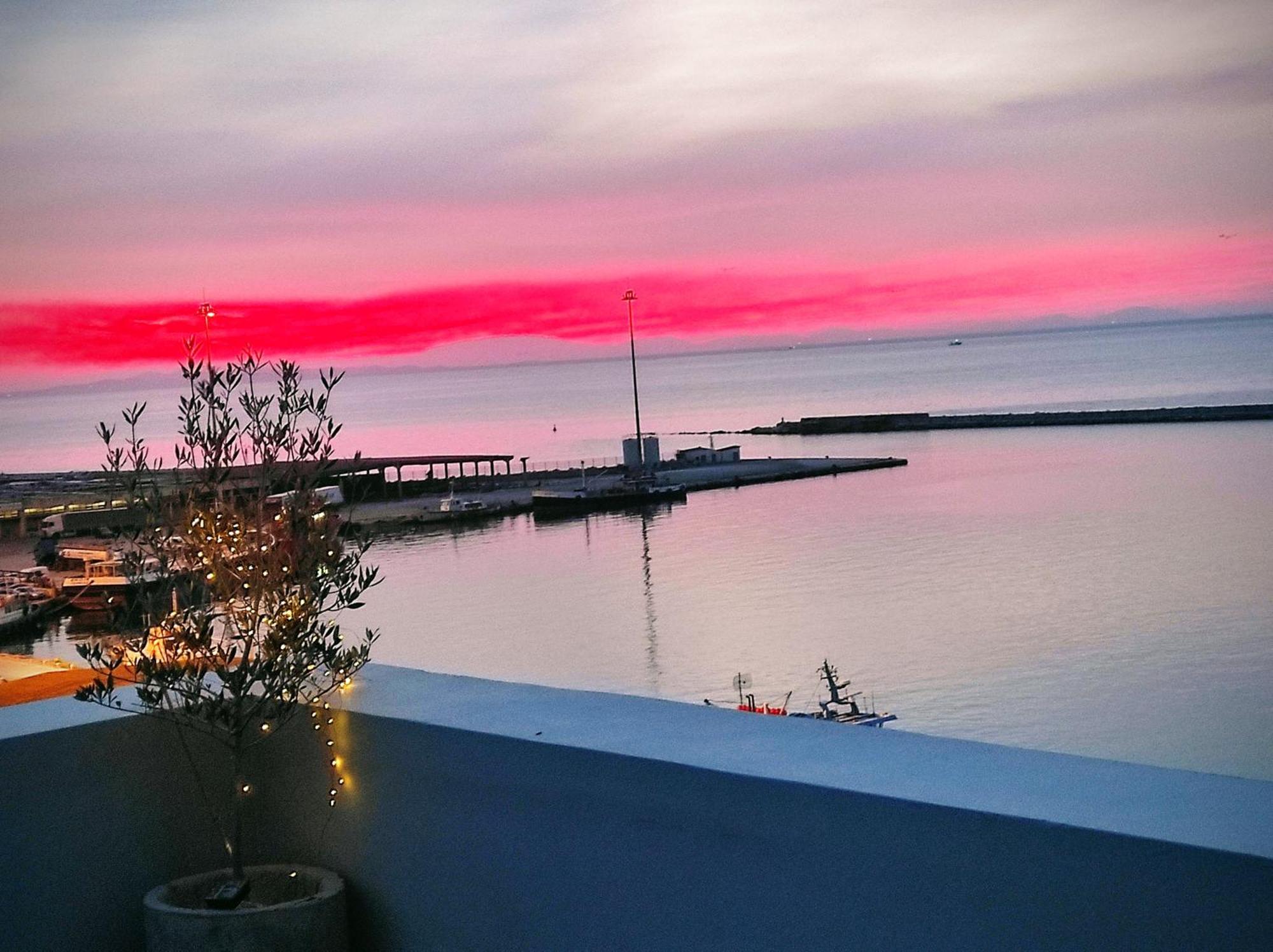 Apartmán Majestic Penthouse In The Heart Of Patra Exteriér fotografie